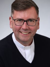 Pfarrer Dr. Artur Schmitt