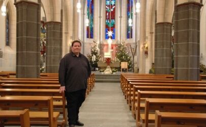 Pfarrer Strauch im neuen Hauptschiff